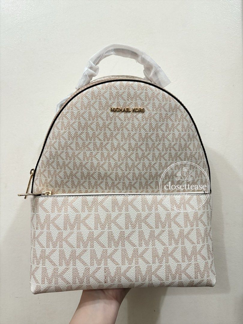 MK Bagpack Medium (Category: Backpacks) located in Manila. Submitted by closettease (Listing ID 1470087828, Image 1). Description: Medium size, guaranteed original moneyback From Us Pasabuy Send pm for more pictures, not including all of the photos here to avoid photo grabbing 🤍.