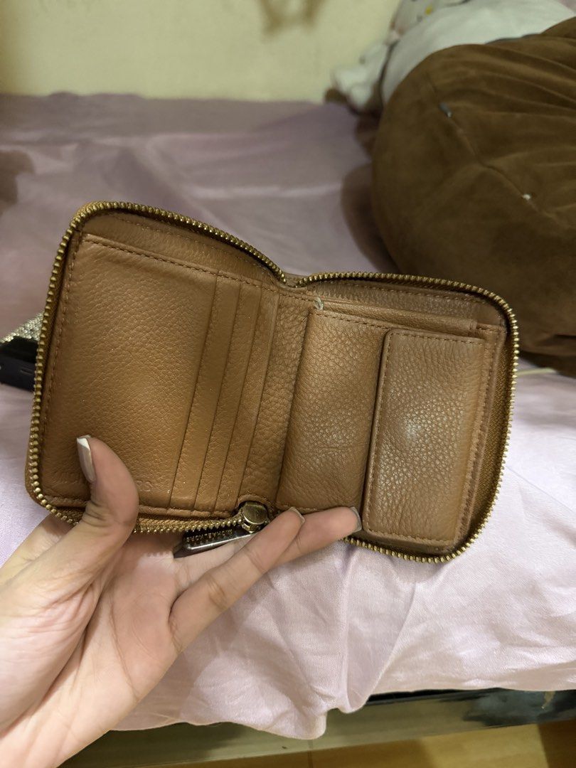 MK wallet (Category: Wallets & Card holders) located in Manila. Submitted by A_ApprelCo (Listing ID 1470102808, Image 3). Description: nego.