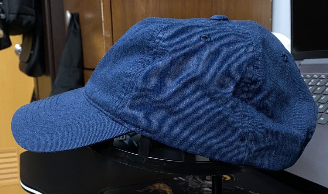 Authentic MLB Korea Unstructured Cotton Ball Navy Blue Cap (Category: Caps & Hats) located in Quezon City. Submitted by freshfitsbyja (Listing ID 1470090051, Image 3). Description: MLB New York Yankees Navy Blue Cap Color Rate: 9.5/10 Condition: Good - Excellent Need Rewash.