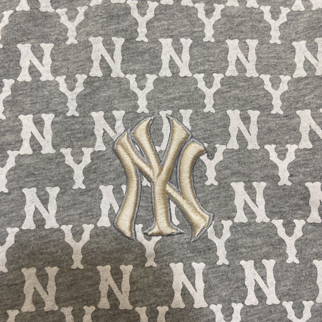 Mlb ny aop gray tshirt (Category: Tshirts & Polo Shirts ) located in Manila. Submitted by ivan_carbungco (Listing ID 1469997351, Image 3). Description: MLB NY AOP GRAY TSHIRT 21 by 26 GOOD CONDITION NEED WASH COMPLETE TAGS 800 CLAIM.