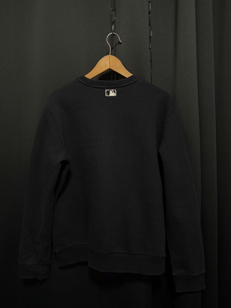 MLB Sweater (Category: Coats, Jackets and Outerwear) located in Manila. Submitted by shopzeno (Listing ID 1469949528, Image 2). Description: Auth Used once No issue L- semi XL .