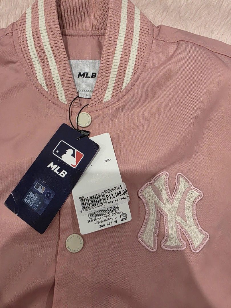 Mlb varsity jacket womens (Category: Coats, Jackets and Outerwear) located in Manila. Submitted by machoxmatt (Listing ID 1469978936, Image 3). Description: brandnew size: small (w21, L25) mop:bdo/gcash shipping at buyer's expense.