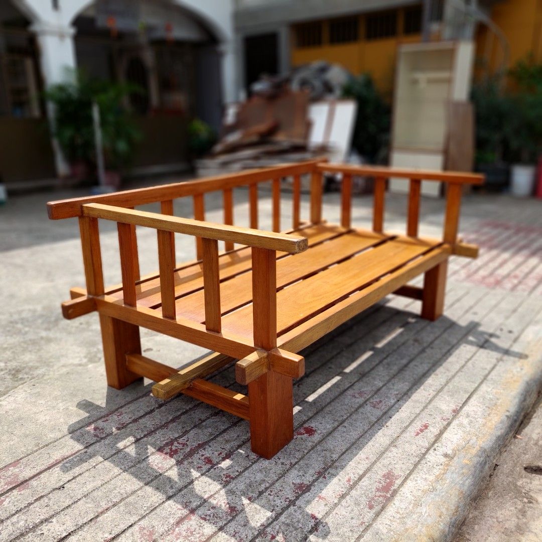 Molave Daybed/ Sofa Bed (Category: Sofas) located in Makati City. Submitted by tahanan (Listing ID 1469989269, Image 3). Description: Height: 30½ inches Width : 64 inches Depth : 33½ inches Seat Height: 15¾ inches ( w/o cushion ) 20 inches ( with cusion ).