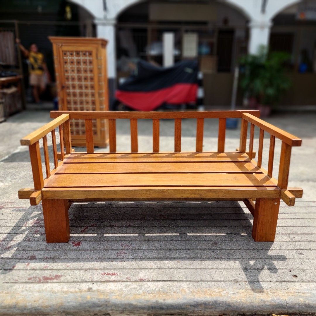 Molave Daybed/ Sofa Bed (Category: Sofas) located in Makati City. Submitted by tahanan (Listing ID 1469989269, Image 1). Description: Height: 30½ inches Width : 64 inches Depth : 33½ inches Seat Height: 15¾ inches ( w/o cushion ) 20 inches ( with cusion ).