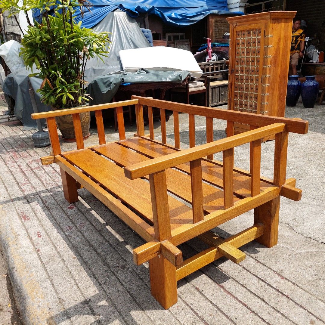 Molave Daybed/ Sofa Bed (Category: Sofas) located in Makati City. Submitted by tahanan (Listing ID 1469989269, Image 2). Description: Height: 30½ inches Width : 64 inches Depth : 33½ inches Seat Height: 15¾ inches ( w/o cushion ) 20 inches ( with cusion ).