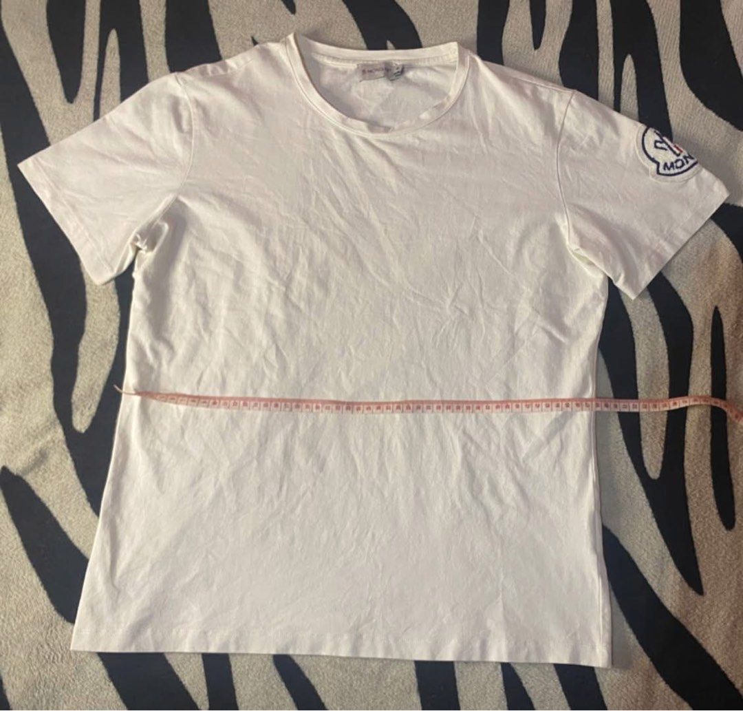 MONCLER T-shirt (Category: Tshirts & Polo Shirts ) located in Manila. Submitted by ddxyatchang (Listing ID 1469950680, Image 1). Description: PM sa intersted.