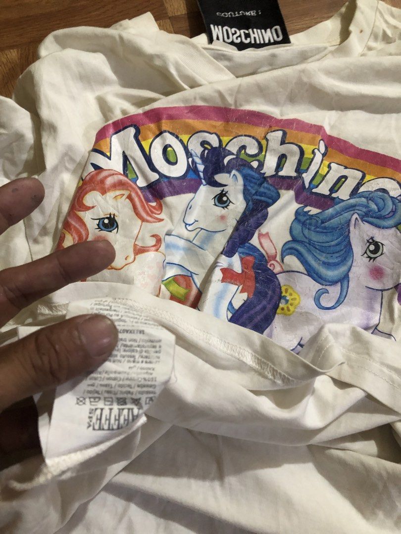 moschino tshirt (Category: Shirts) located in San Jose. Submitted by palaboy0728 (Listing ID 1470067174, Image 2). Description: .