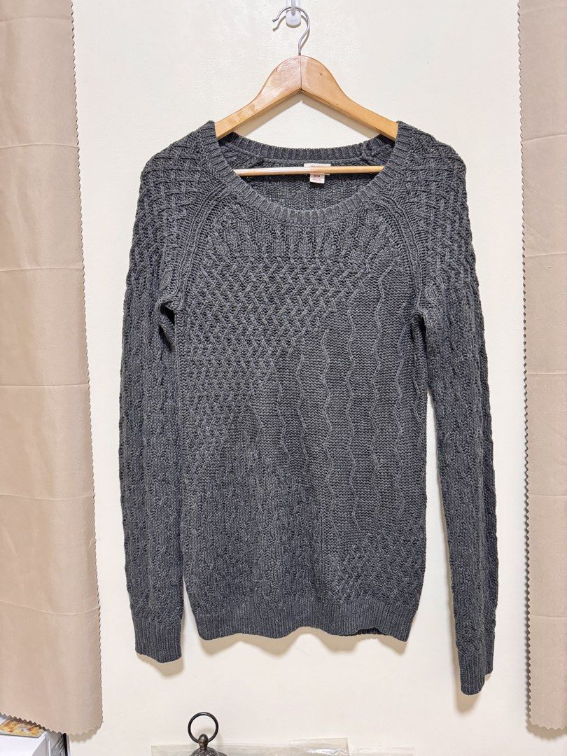 Mossimo Dark Grey Knit Sweater Medium (Category: Longsleeves) located in Manila. Submitted by seayouncey (Listing ID 1470044914, Image 1). Description: - Brand: Mossimo - Color: Dark grey - Size: Medium (tag attached) - Material & Design: Textured cable knit pattern throughout body and sleeves - Details: Scoop neckline, long sleeves with ribbed cuffs and hem - Style: Classic layering piece for autumn and winter - Condition: Great pre-loved condit