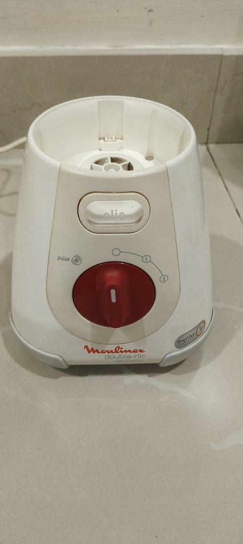 Moulinex Double-Clic Blender (Category: Juicers, Blenders & Grinders) located in Manila. Submitted by cleverdog_a9b18a (Listing ID 1470072150, Image 1). Description: - Brand: Moulinex Double-Clic Blender - (220-240V) with variable speed dial and pulse function - Included Parts: Large clear jug, detachable blade assembly with rubber sealing ring, lid, and measuring cap insert - Condition: 100% clean, complete, and ready for immediate use - Perfect