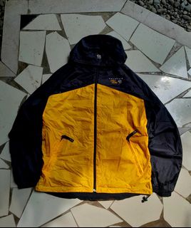 (Category: ) located in . Submitted by justhriftwithme (Listing ID 1470085163, Image 1). Description: .