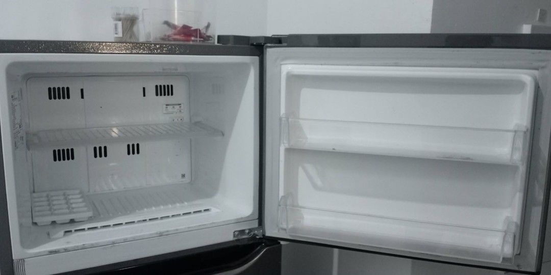 MOVEOUT SALE (Category: Refrigerators and Freezers) located in Caloocan City. Submitted by engrjennyr13815 (Listing ID 1470054065, Image 2). Description: Almost 2 years old. Not used for the past few months due to work assignment in another area. Shipping fee c/o buyer. Price is negotiable..