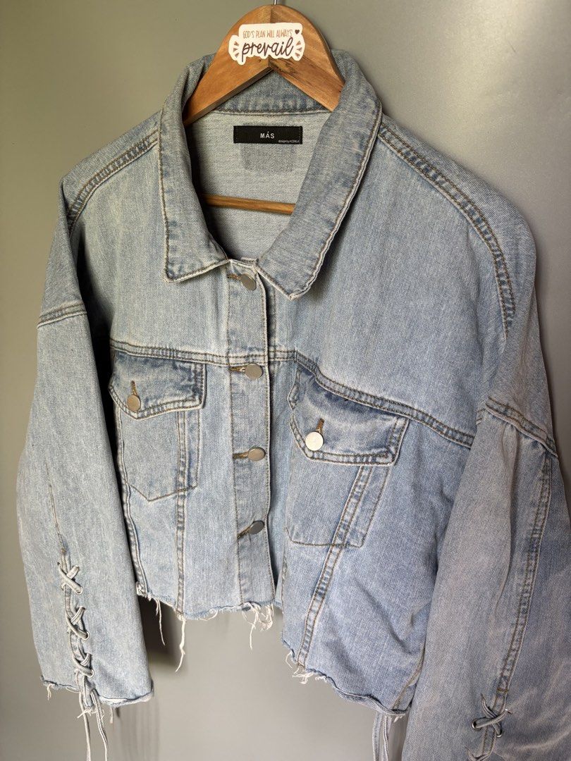 Màs Denim Jacket (Category: Coats, Jackets and Outerwear) located in Balungao. Submitted by alldriftedgears (Listing ID 1470123771, Image 2). Description: Good for cowbow look/fit Width - 25.5 Length - 18.5.