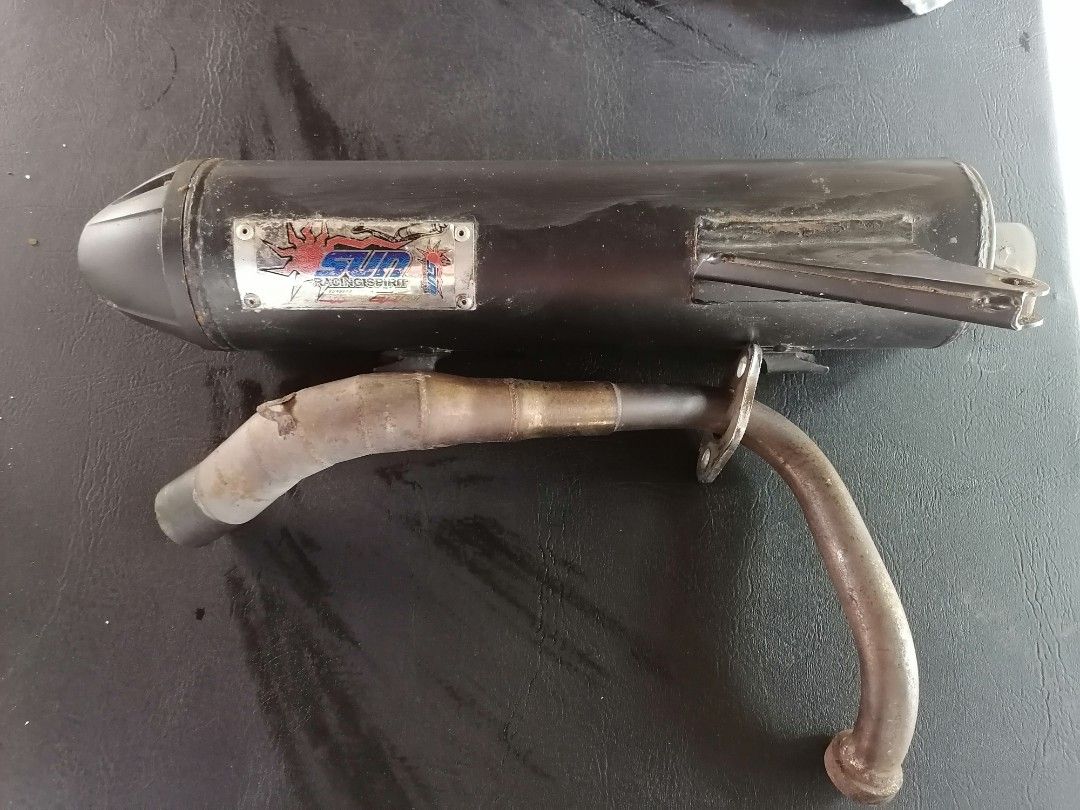 Muffler set for Suzuki Skydrive 125 (Category: Mufflers, Exhaust Parts & Accessories) located in Bacolor. Submitted by JHAILA_ABRIENNE (Listing ID 1469966218, Image 1). Description: Brand: HotSpeed Used muffler: Skydrive 125 Reason for sale: bawas kalat balik stock Sound: buo at maganda ang tunog at hindi masakit s tenga, pasado sa LTO .