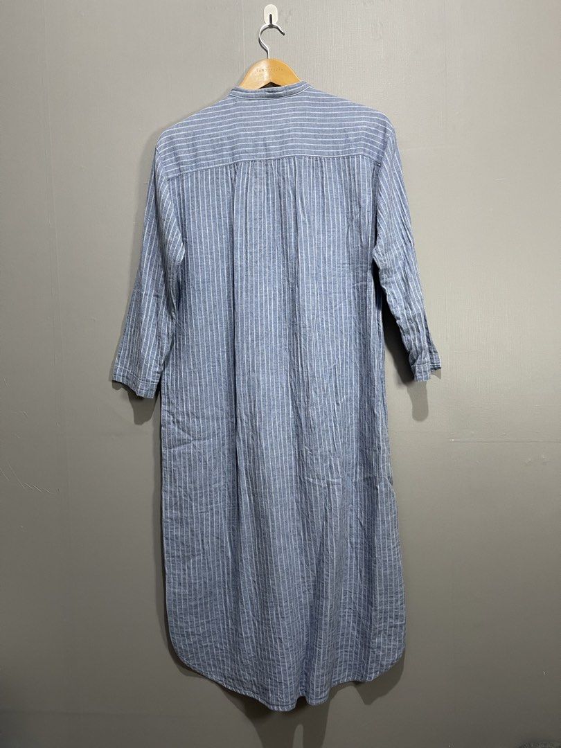MUJI Double Gauze Kurta (Category: Dresses) located in Davao. Submitted by yannrussel00 (Listing ID 1470085733, Image 2). Description: 📍𝗟𝗢𝗖𝗔𝗧𝗜𝗢𝗡: 𝗗𝗔𝗩𝗔𝗢 𝗖𝗜𝗧𝗬 📌 𝗜𝘁𝗲𝗺 𝗦𝘁𝗶𝗹𝗹 𝗔𝘃𝗮𝗶𝗹𝗮𝗯𝗹𝗲 𝗥𝗘𝗔𝗗 𝗗𝗘𝗧𝗔𝗜𝗟𝗦 𝗕𝗘𝗟𝗢𝗪 ⬇️ ‼️ Size Small on tag Dimes W21 x L45 Sleeve 18.5” Condition 9/10 No issue Need wash ₱300 + SF.