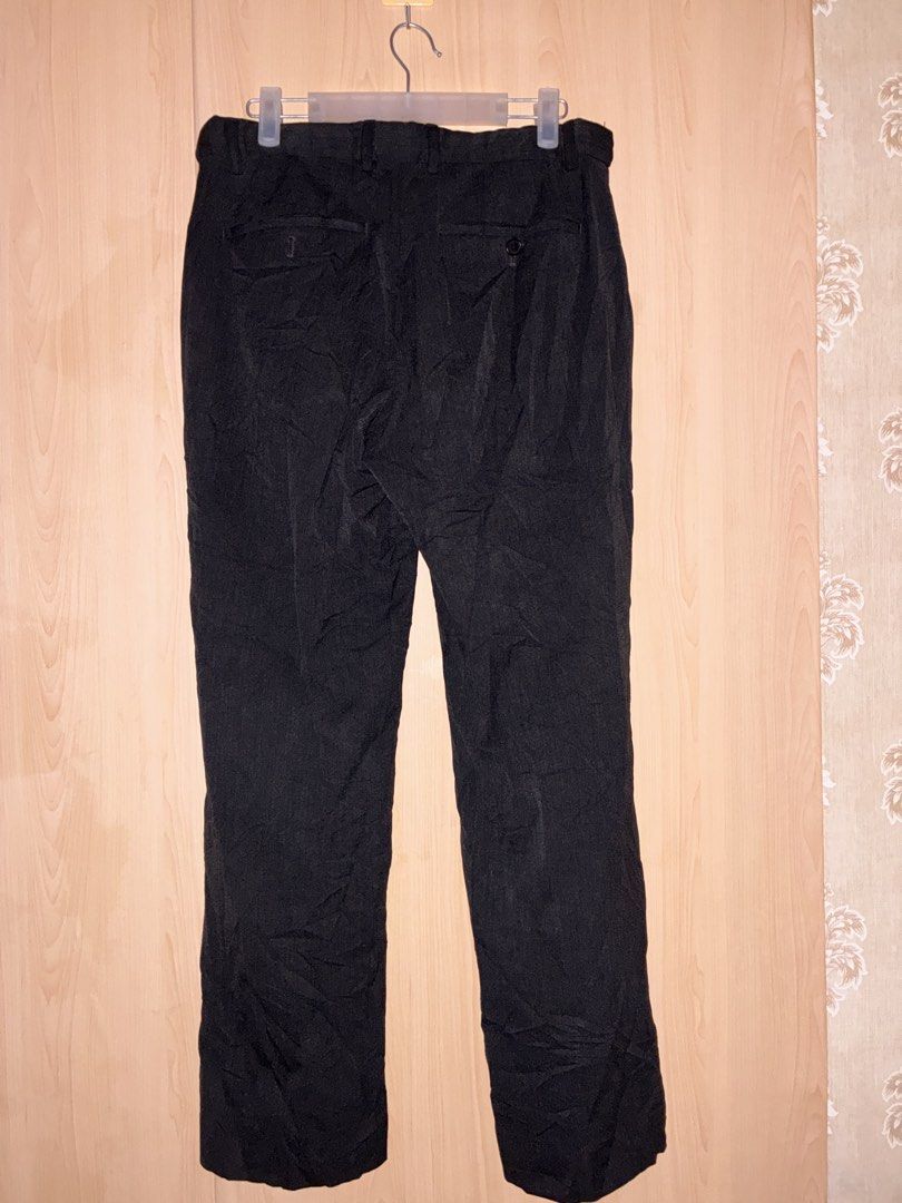 Musinsa Standard Black Pants Size 30 (Category: Trousers) located in Placer. Submitted by talaalond61563 (Listing ID 1470050125, Image 2). Description: - Brand: Musinsa Standard - Size: 30 - Color: Black - Fit: Standard fit - Details: Clean minimalist design, button closure, back pockets - Condition: Excellent, no major flaws - Styling: Perfect for daily wear, school, or casual office outfits.