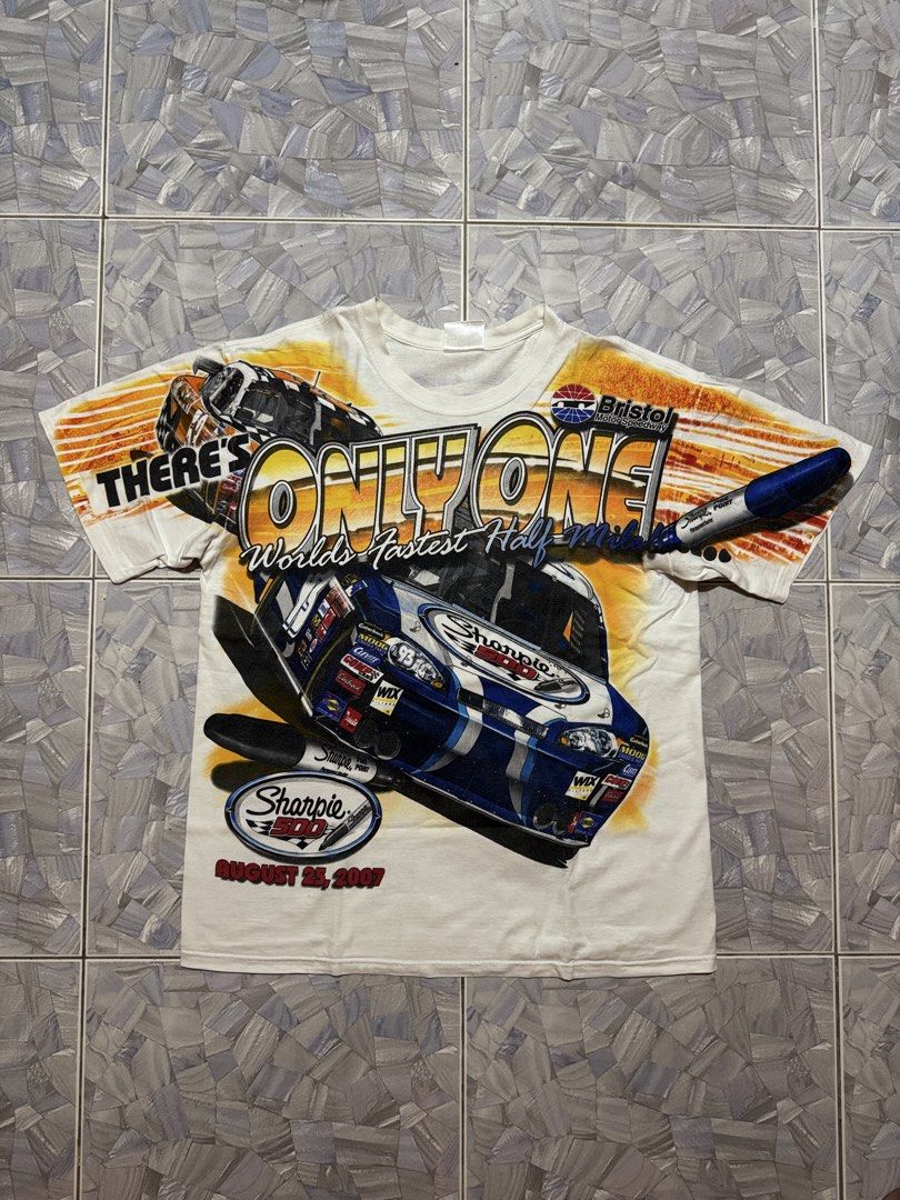 NASCAR Bristol Chase Tag (Category: Tshirts & Polo Shirts ) located in Argao. Submitted by janmaning-0624l95 (Listing ID 1470030934, Image 1). Description: NAACAR BRISTOL CHASE TAG SIZE LARGE DIMES 21.5 x 28 Excellent condition Issue faded tag 2,750 Plus sf.