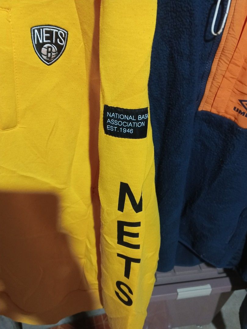 NBA long sleeves (Category: Coats, Jackets and Outerwear) located in Isabel. Submitted by nieljun112187 (Listing ID 1470082857, Image 3). Description: NBA long sleeves width 23 length 29 colorate 9 no issue.
