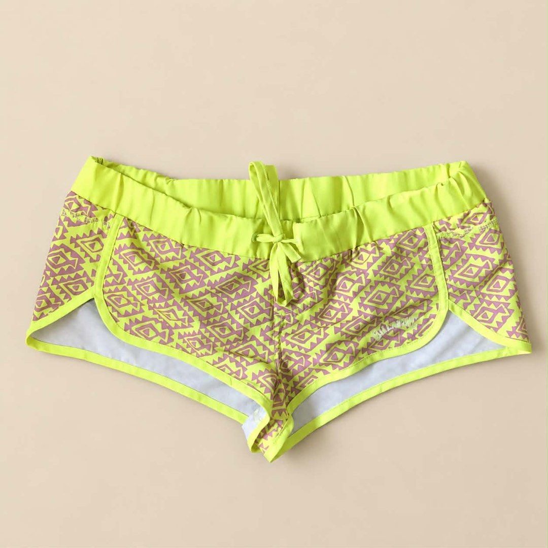 Neon & Purple Pattern BillaBong Shorts (Category: Shorts) located in Cavite. Submitted by rareclothing.ph (Listing ID 1470079221, Image 1). Description: .