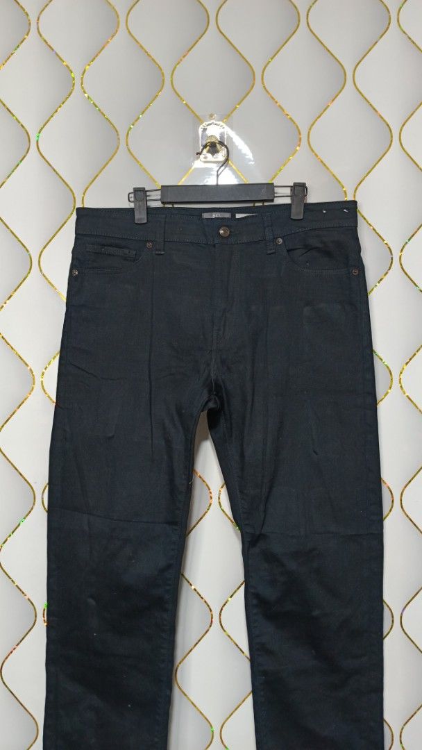 NET Original Denim Collection Black Jeans (Category: Jeans) located in Manila. Submitted by zariyah.1986 (Listing ID 1469964174, Image 3). Description: - Brand/Model: NET Original Denim Collection - Color: Black (Dark Wash) - Size: 33 (with size details tagged on waistband) - Fit: Classic straight fit - Features: Standard pockets and button closure - Condition/Style: Versatile for daily wear and easy to style.