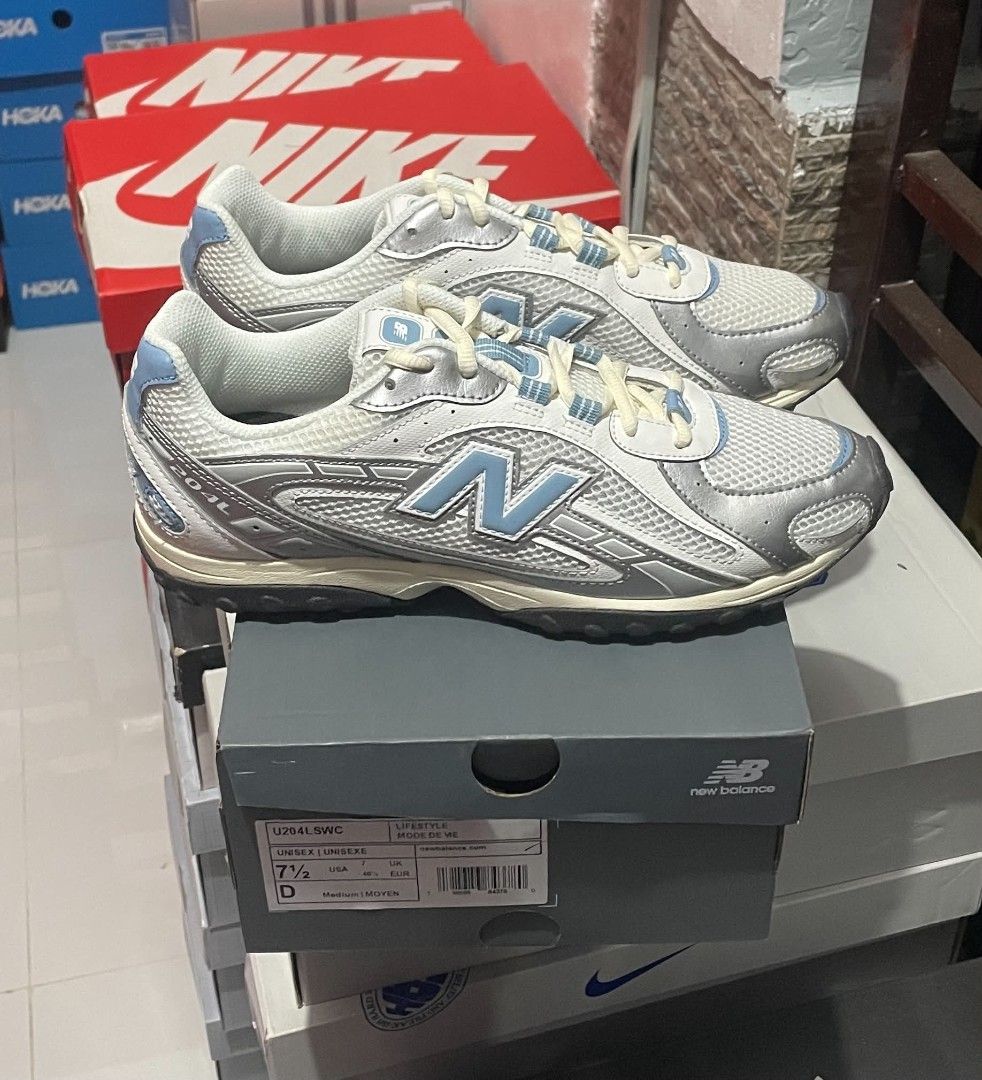 New Balance 204L (Category: Sneakers) located in Calauan. Submitted by dark_mocha (Listing ID 1470104607, Image 1). Description: WTS Brand New / Legit / with OG box ✅ New Balance 204L Size: 7 | 8 | 9 US womens Price: 4,000❗ (SRP 6,795) PM me for more details. Meetup: Calauan - Los Banos Laguna Area Shipping (Buyer's expense).