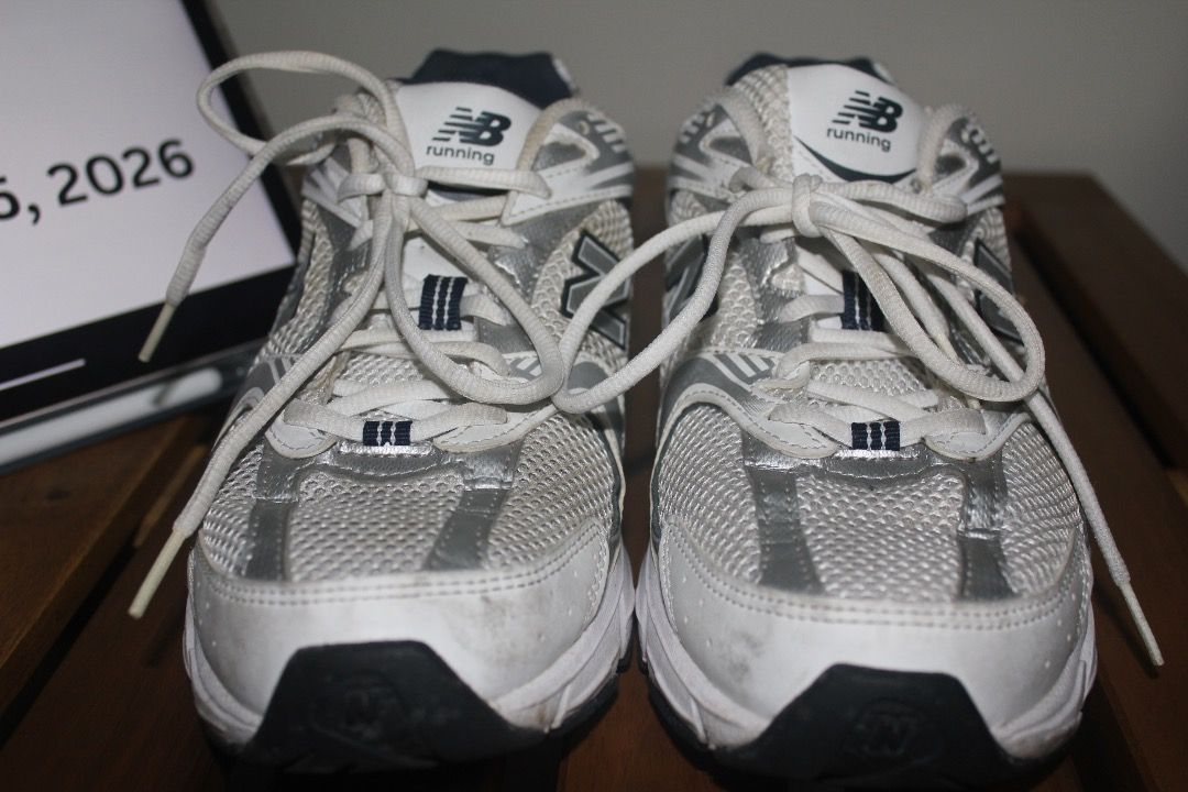 New Balance Running Sneakers – Silver/White (Category: Sneakers) located in Manila. Submitted by the.gelat0 (Listing ID 1470129126, Image 2). Description: • Original New Balance sneakers • Silver, white and dark accent detailing • Seldom used • Please refer to photos for the actual condition and sole wear • Size: 8.5 US/M or 10 US/W • Price: ₱1,800, negotiable for serious buyers.