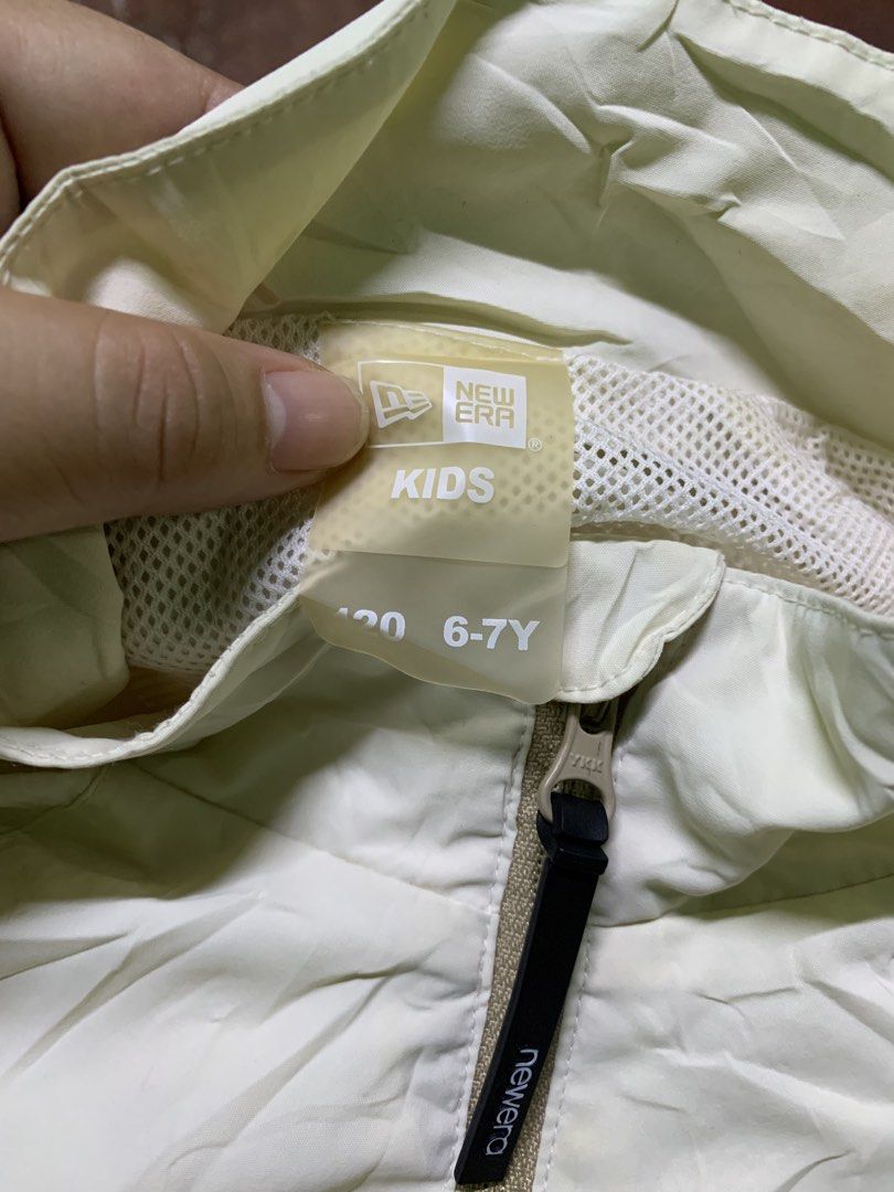 New era Windbreaker jacket for kids (Category: Babies & Kids Fashion) located in Manila. Submitted by jieann_0331 (Listing ID 1469994073, Image 1). Description: .