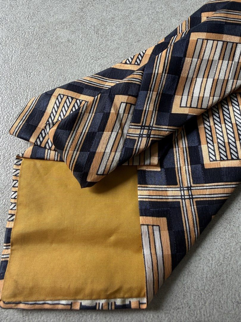 New Top Cravat Necktie (Category: Ties) located in Pasig City. Submitted by chamoisee (Listing ID 1469959808, Image 3). Description: New Top Cravat Necktie Vintage .