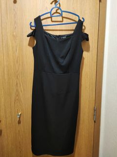 (Category: ) located in . Submitted by wardrobe14 (Listing ID 1469960989, Image 1). Description: .