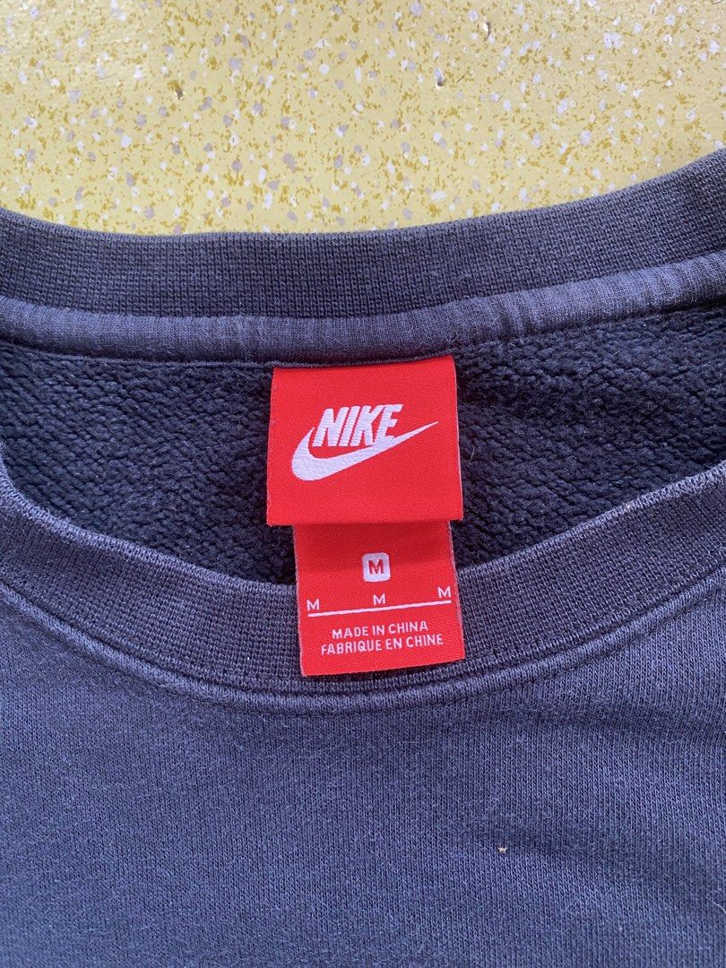 Nike - Crew Greece Allegory Sweatshirt (Category: Coats, Jackets and Outerwear) located in Bais. Submitted by chico_browse (Listing ID 1469979115, Image 3). Description: Nike - Crew Greece Allegory Sweatshirt W: 23 L: 30 (Medium on tags) Color rate: 9/10 Issue: None Overall Condition: Excellent.