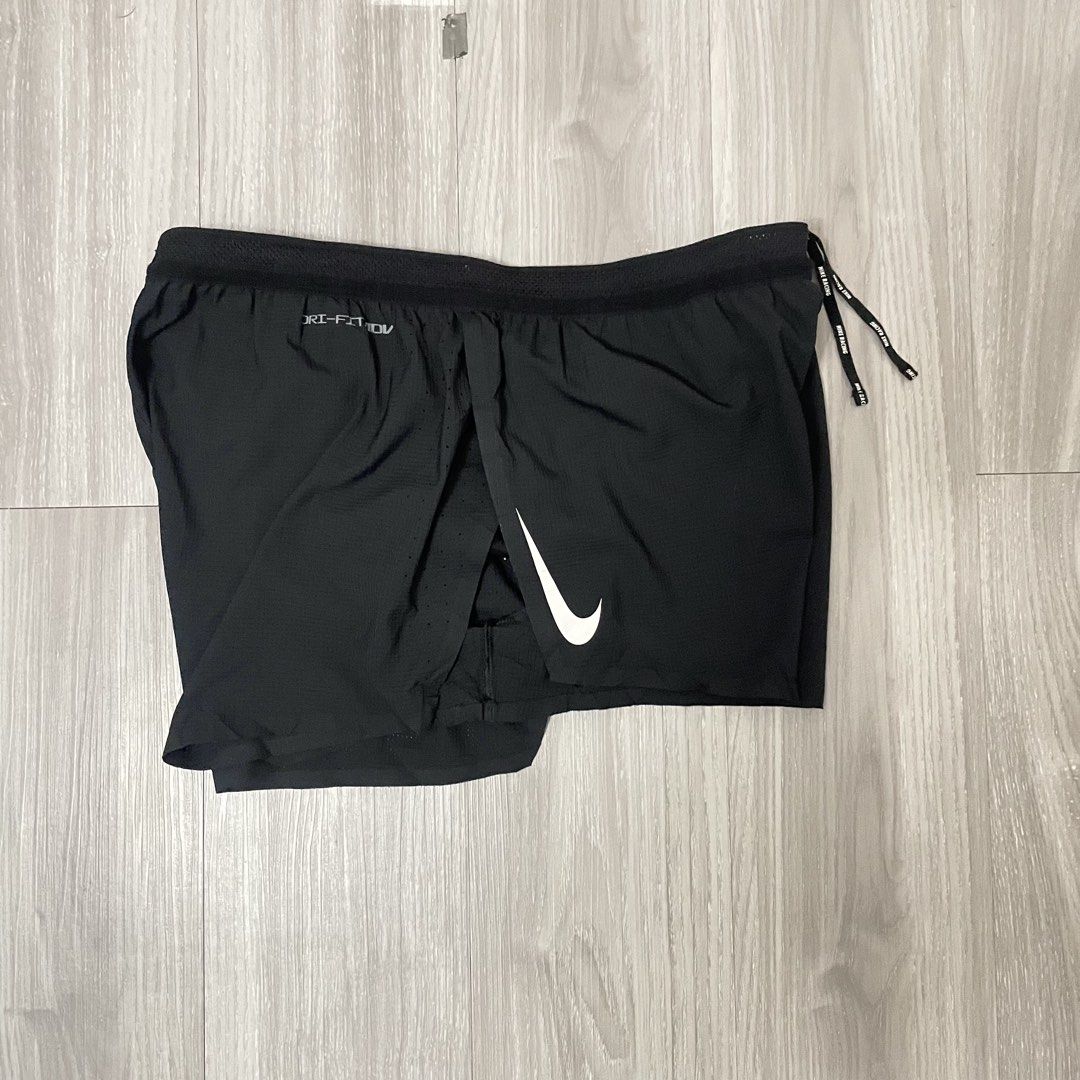 Nike Aeroswift Running Shorts (Category: Activewear) located in Cebu City. Submitted by looted.goods (Listing ID 1470103455, Image 3). Description: 32x12 No issue.