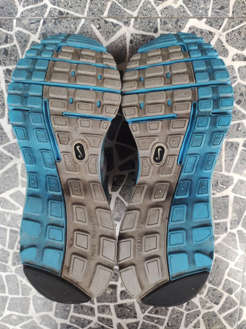 Nike Air Max Shoes - Size 8 (Category: Sneakers) located in Dasmarinas. Submitted by jethroespinosa (Listing ID 1470091232, Image 3). Description: For decluttering, bawas gamit In good condition, no issues Original pero tinapon na ang box Loc: Dasma, Cavite MOP: Gcash.