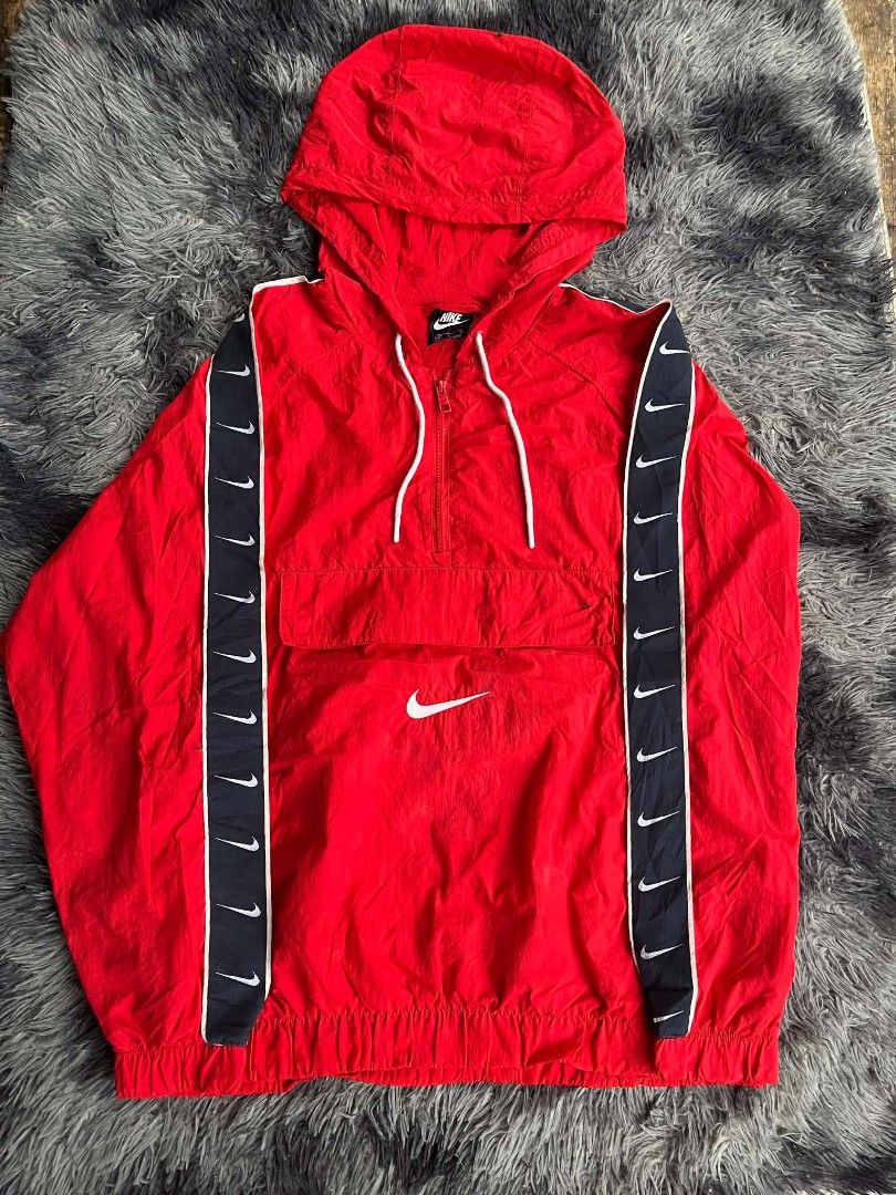 Nike Big swoosh (Category: Coats, Jackets and Outerwear) located in Manila. Submitted by gisterthrift (Listing ID 1470109430, Image 2). Description: Nike Windbreaker 22/28.