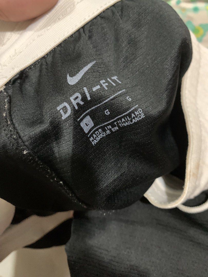 Nike Big Swoosh Short (Category: Shorts) located in Quezon City. Submitted by alexismayote15 (Listing ID 1470049234, Image 2). Description: .