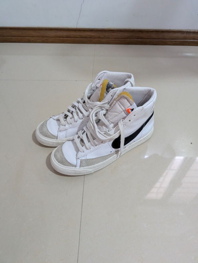 Nike Blazer Mid '77 Vintage White Black (Category: Sneakers) located in Agdangan. Submitted by ej-declutter (Listing ID 1470022415, Image 2). Description: 📏 Size: US 8.5 / UK 6 / EUR 40 ✨ Condition: Excellent Condition ⚠️ Issues/Defects: None NO BOX.