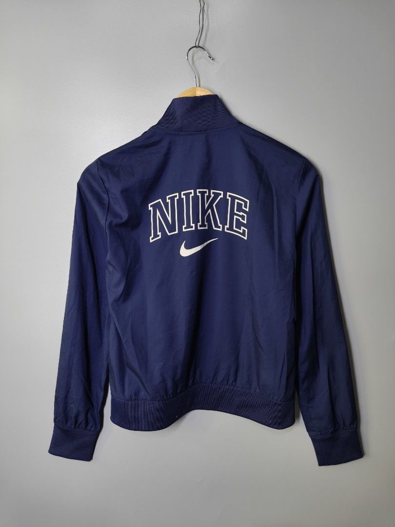 Nike Bomber (Category: Coats, Jackets and Outerwear) located in Baguio. Submitted by modern6tone6 (Listing ID 1470029799, Image 2). Description: Excellent Condition 9.5/10 color rate Small on tag for womens.