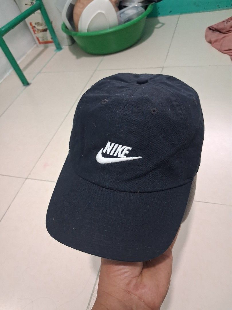 Nike dad hat (Category: Announcements) located in Manila. Submitted by carlitoboh66625 (Listing ID 1470007770, Image 2). Description: Nike dadhat almost new Price 550.
