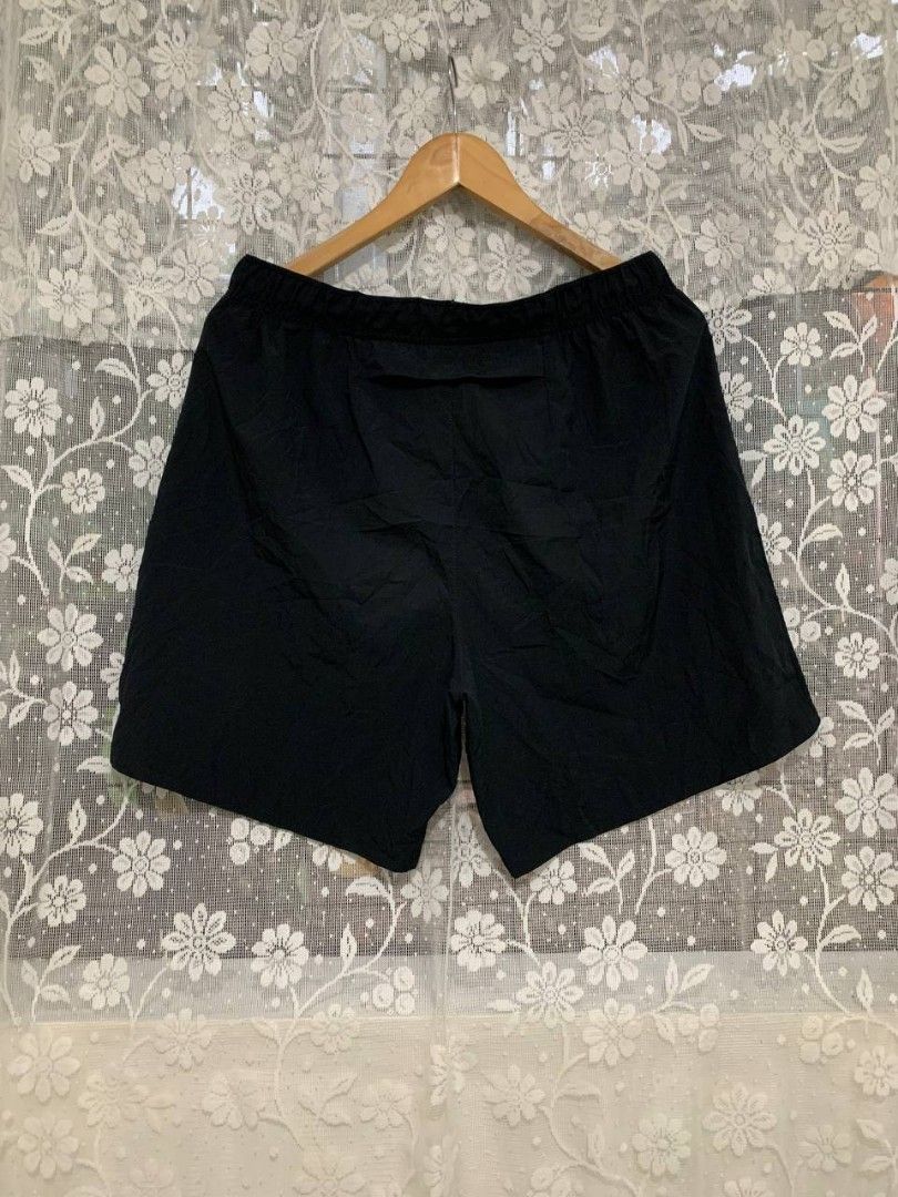NIKE DRI-FIT Form Versatile Shorts (Category: Activewear) located in Minglanilla. Submitted by lhanz_qt (Listing ID 1470112013, Image 2). Description: NIKE DRI-FIT Form Versatile Shorts XL on tag Waist 32-38 Length 17.5 Hem 12.5 Issue: Like new condition Need wash Color rate and condition: 9.8/10.
