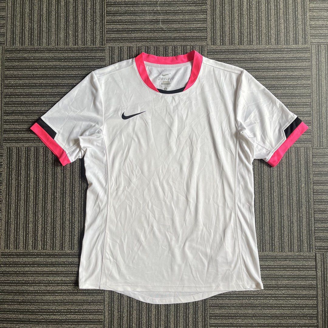 NIKE Dri-fit Game Shirt (Category: Activewear) located in Imus. Submitted by thriftsportph (Listing ID 1470014885, Image 1). Description: Size on Tag : Large (M) Dimension : L26” W21” Price : 400 Condition : 9.5/10 Issue : N/A.