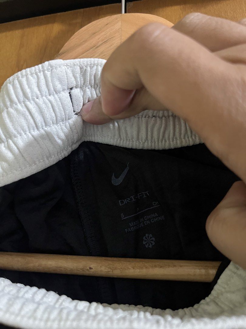 Nike dry-fit basketball short (Category: Shorts) located in Manila. Submitted by syno0 (Listing ID 1470095470, Image 2). Description: .