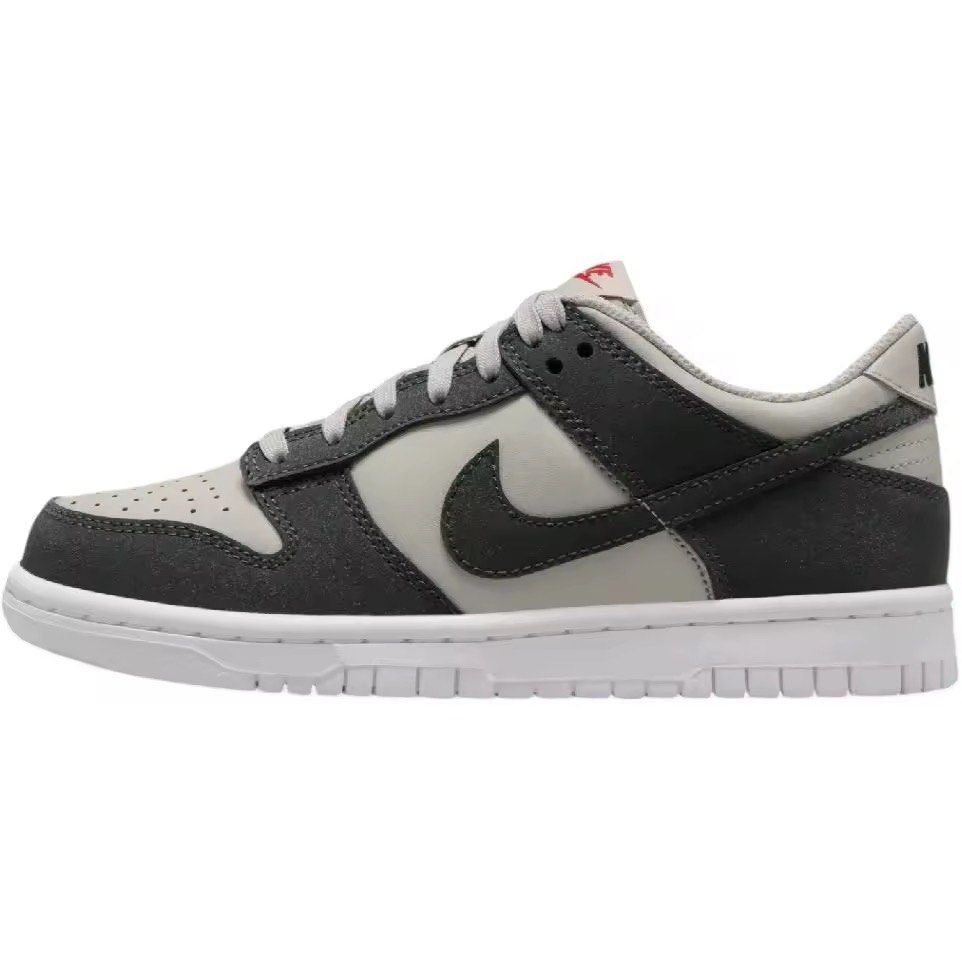 Nike Dunk Low Medium Grey Anthracite (Category: Sneakers) located in Pasig City. Submitted by selene.lily (Listing ID 1470133511, Image 1). Description: - Model: Nike Dunk Low - Colorway: Medium Grey / Anthracite - Material: Durable leather upper with supportive rubber outsole - Style: Iconic low-top silhouette, highly versatile for daily rotation OPEN FOR SWAP .