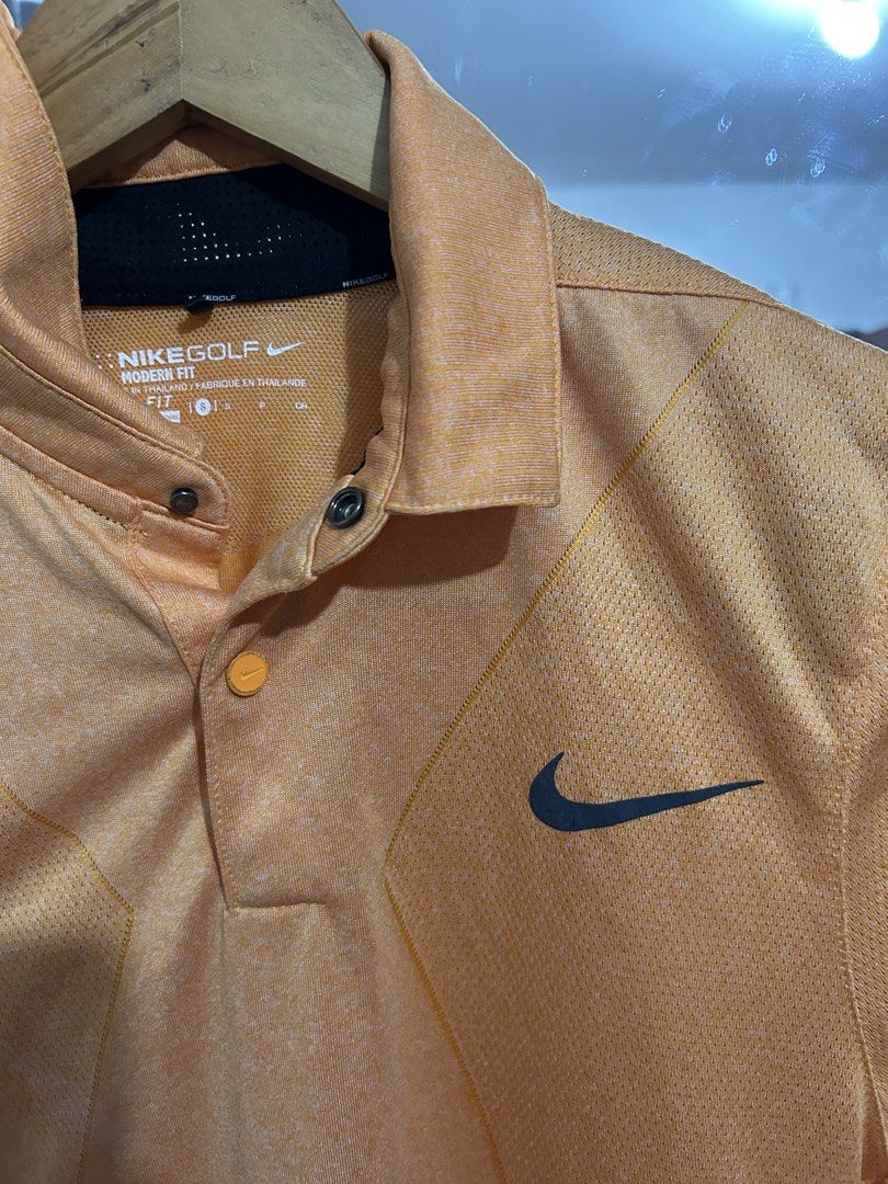 Nike Golf Modern Dri-fit (Category: Tshirts & Polo Shirts ) located in Pateros City. Submitted by _ramonparian (Listing ID 1470110533, Image 2). Description: Small On Tag Width: 18 Length: 26 .