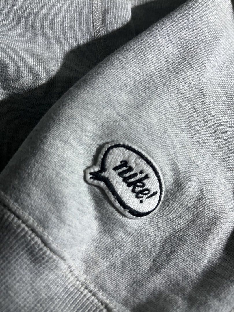 Nike Gray Hoodie (Category: Coats, Jackets and Outerwear) located in Manila. Submitted by cosmicwolf-85c6 (Listing ID 1470073076, Image 3). Description: .