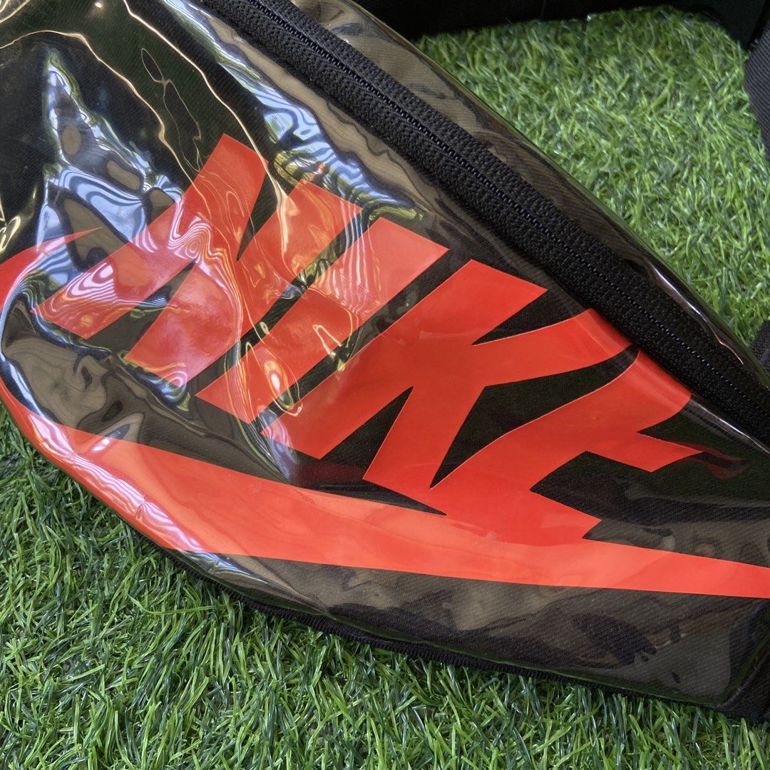 Nike Heritage Waist Bag (Category: Belt bags, Clutches and Pouches) located in Davao. Submitted by payts.wruh (Listing ID 1470125371, Image 2). Description: Nike Heritage Waist Bag 3Liters excellent condition minor flaw: see last photk excellent conditio PM if interested💌.