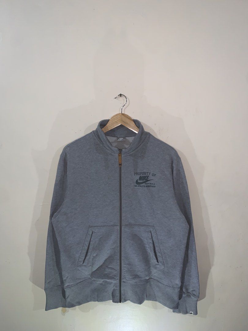 nike hoodies (Category: Hoodies) located in Manila. Submitted by bud_thriftt (Listing ID 1469963284, Image 2). Description: all authentic conplete tags 350~600 price range pm lang.