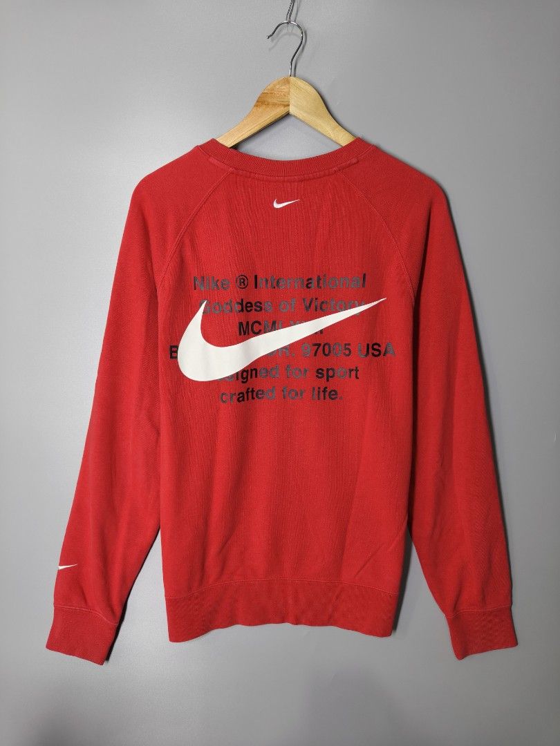Nike International (Category: Coats, Jackets and Outerwear) located in Baguio. Submitted by modern6tone6 (Listing ID 1470094913, Image 2). Description: Excellent Condition 9.5/10 Color rate Size Medium & xlarge available.