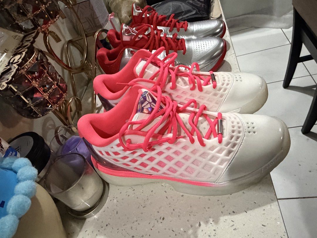 Nike Kobe 3 Low Protro pink iridescent finish (Category: Sneakers) located in Davao. Submitted by lewgrover (Listing ID 1470019071, Image 3). Description: pink mesh panelling iridescent finish front lace-up fastening round toe logo patch at the tongue branded heel counter flat rubber sole .