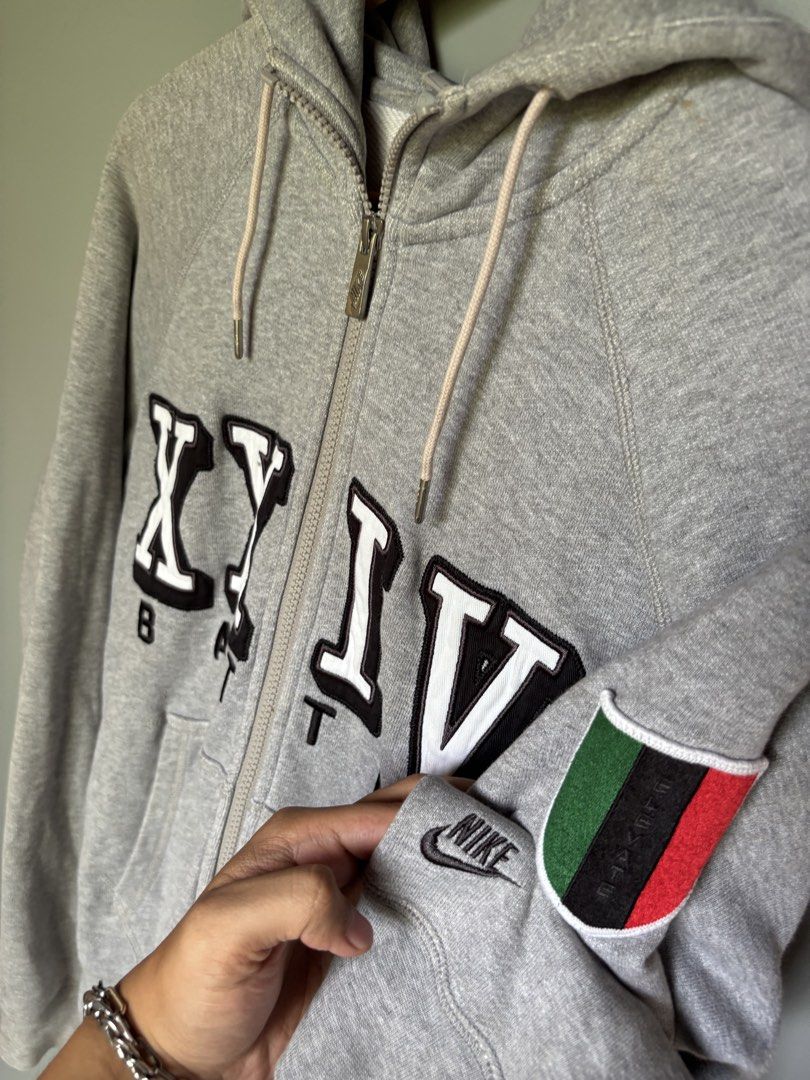 Nike Kobe Know and Originate (Category: Coats, Jackets and Outerwear) located in Balungao. Submitted by alldriftedgears (Listing ID 1470122453, Image 3). Description: Width - 21.5 Length - 26.