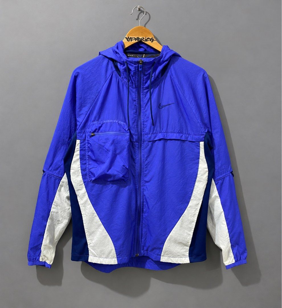 Nike Loose Big Pocket Zipper Track Jacket (Category: Coats, Jackets and Outerwear) located in Makati City. Submitted by kendrickstuffs (Listing ID 1470089711, Image 1). Description: Nike Loose Big Pocket Zipper Track Jacket Small ontags 23.5' width pit to pit 21.5' width waist 28' length 29' longback No issue Verygood condition 1800 only.