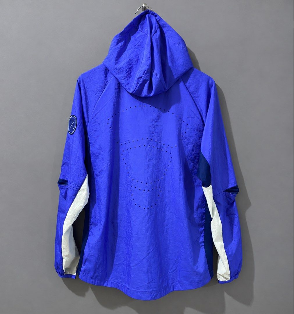 Nike Loose Big Pocket Zipper Track Jacket (Category: Coats, Jackets and Outerwear) located in Makati City. Submitted by kendrickstuffs (Listing ID 1470089711, Image 2). Description: Nike Loose Big Pocket Zipper Track Jacket Small ontags 23.5' width pit to pit 21.5' width waist 28' length 29' longback No issue Verygood condition 1800 only.