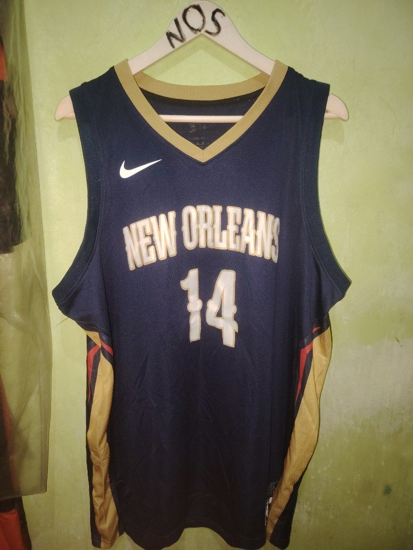 NIKE NEW ORLEANS (Category: Activewear) located in Pasig City. Submitted by michelle.asuki (Listing ID 1470081734, Image 1). Description: NBA INGRAM JERSEY EXCELLENT 24 WIDTH 32 LENGHT XL 1500.
